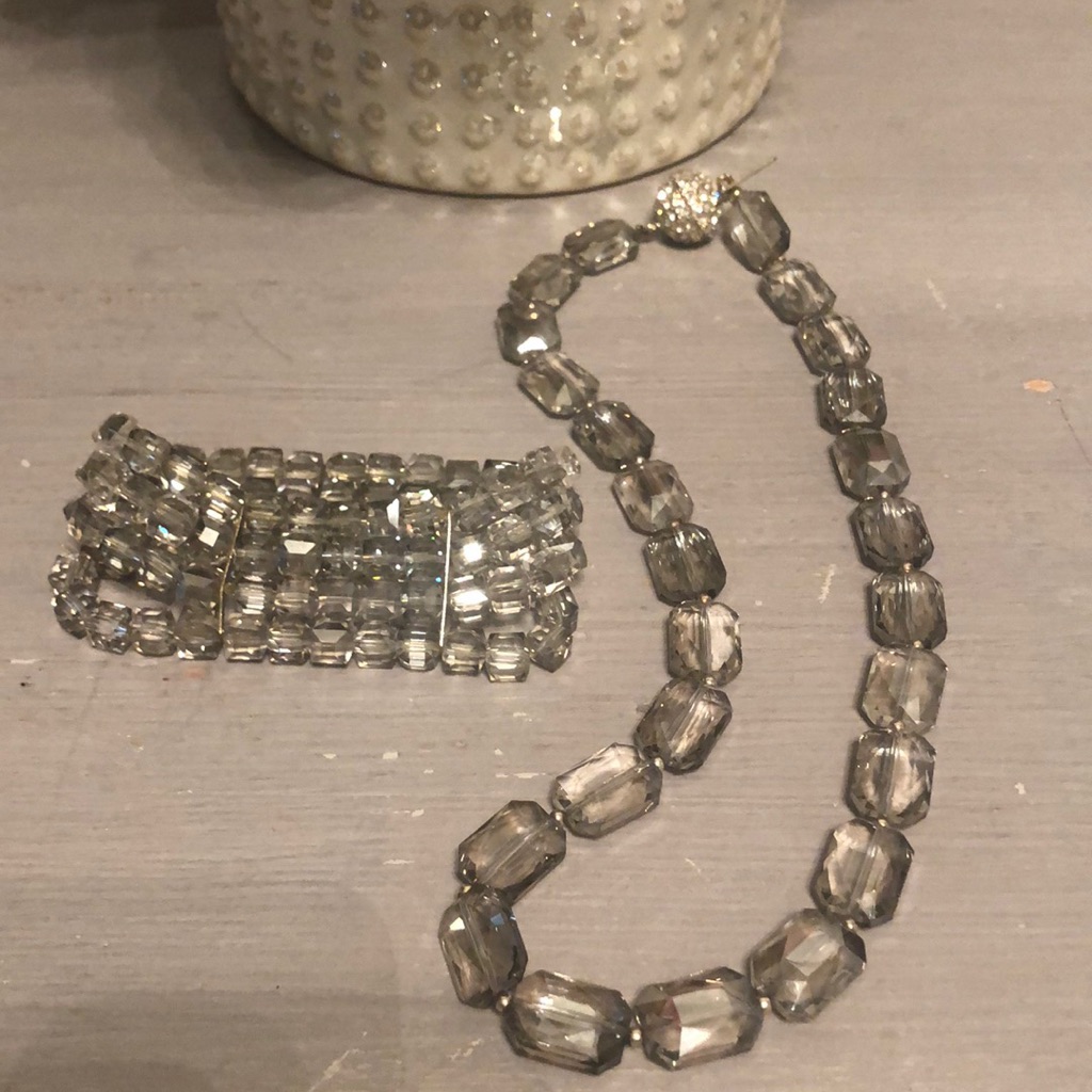 Saks 5th Ave Jewelry 45$